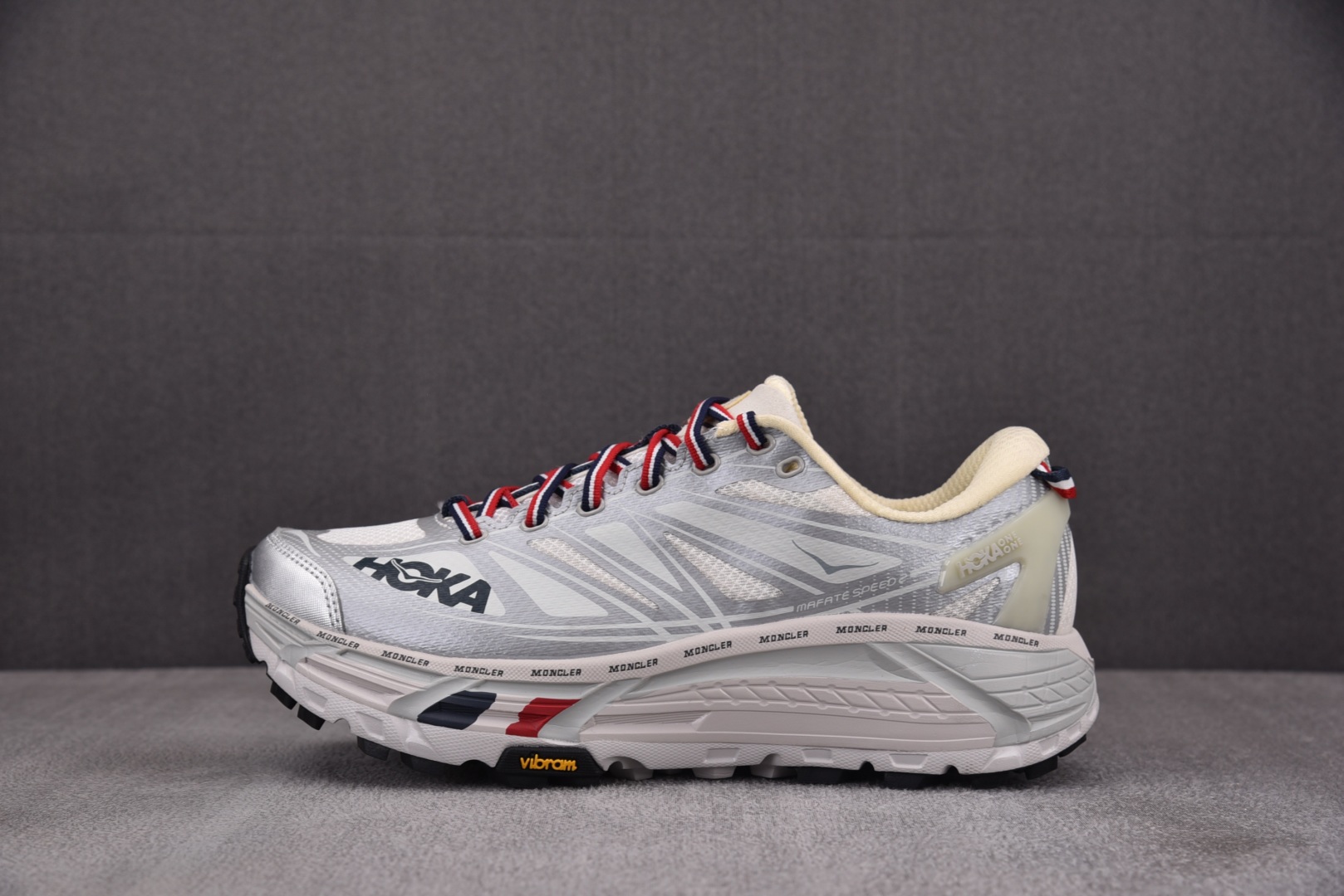Hoka2 尺码36-45

纯原版出品-Hoka One One Moncler x Mafate S