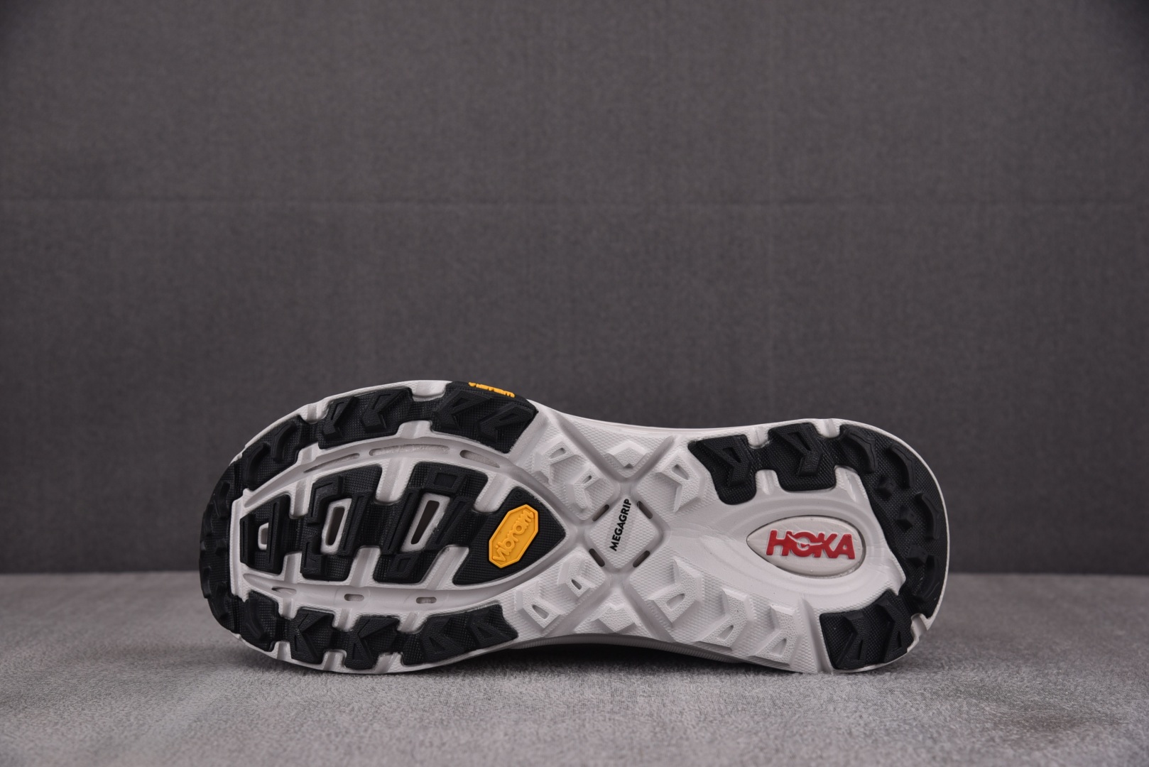 Hoka2 尺码36-45

纯原版出品-Hoka One One Moncler x Mafate S