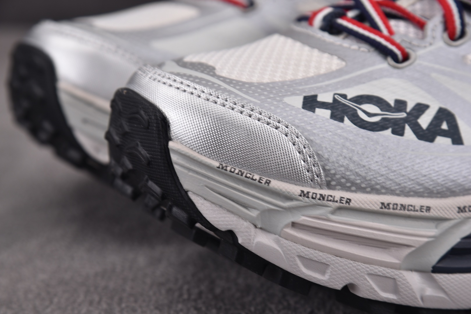 Hoka2 尺码36-45

纯原版出品-Hoka One One Moncler x Mafate S