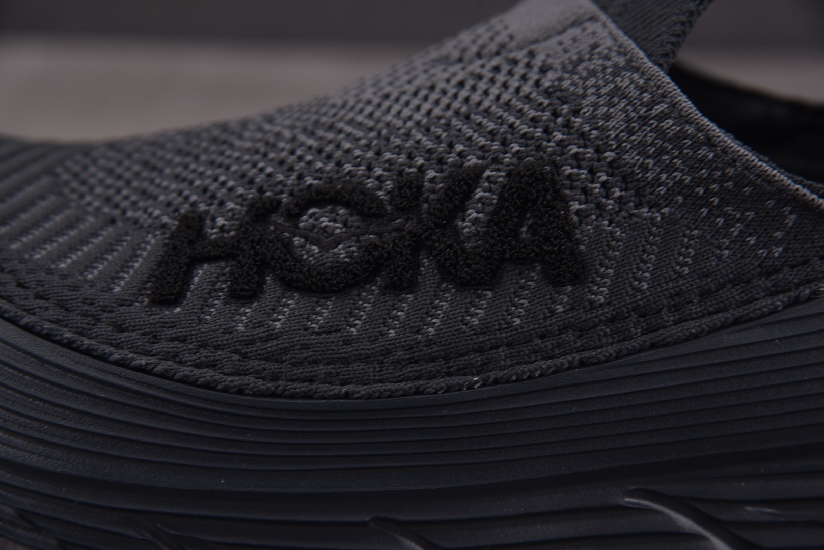 Hoka 尺码36-45

纯原版出品-Hoka One One Restore TC Black Al