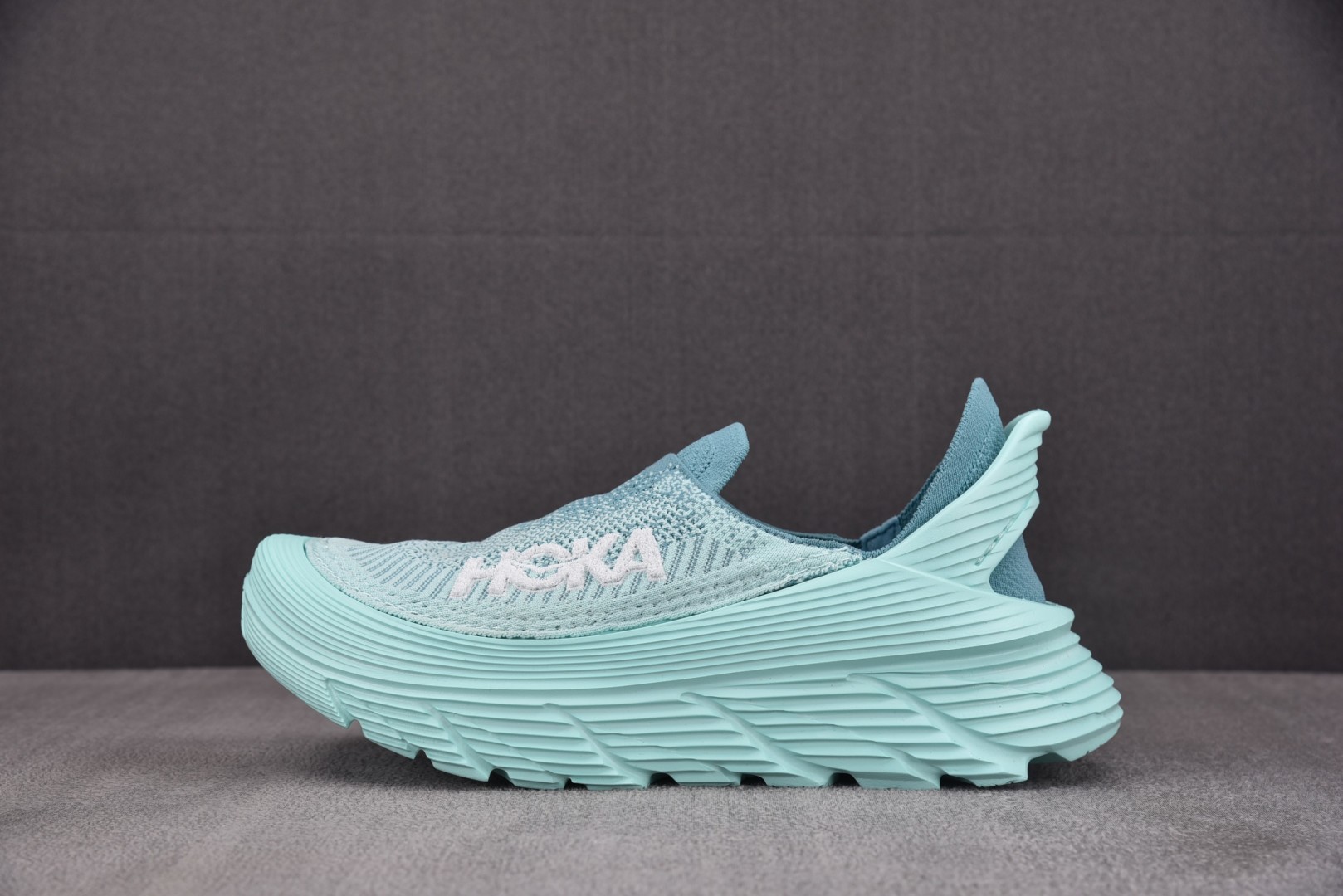 Hoka 尺码36-45

纯原版出品-Hoka One One Restore TC Ocean Mi