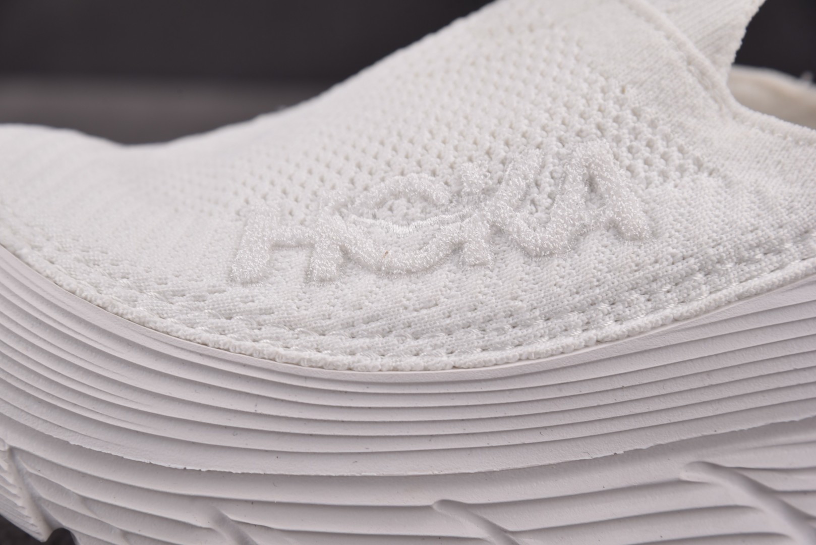 Hoka 尺码36-45

纯原版出品-Hoka One One Restore TC Raw 原型白 