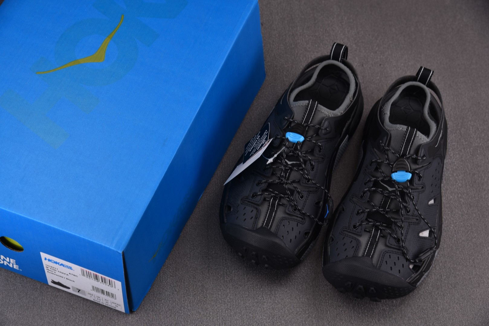 Hoka 尺码36-45

纯原版出品-HOKA ONE ONE VIBRAM 灰黑 -ATBC YZ0