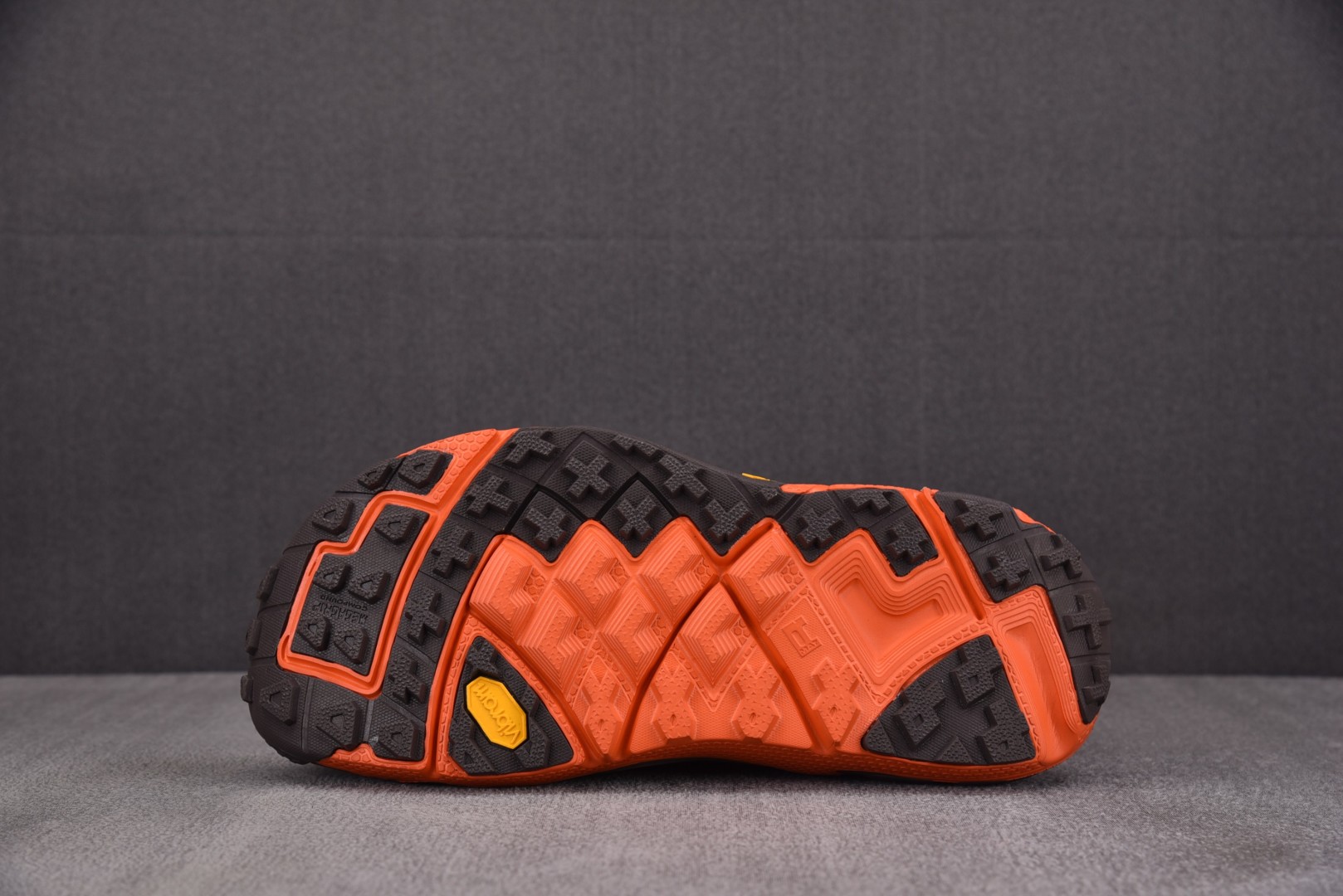 Hoka 尺码36-45

纯原版出品-HOKA ONE ONE VIBRAM 棕橙色 -BROG YZ