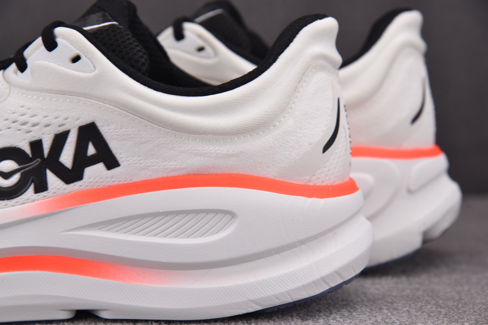 Hoka 尺码36-45

纯原版出品-W Hoka One One Bondi 9 White 白橙 