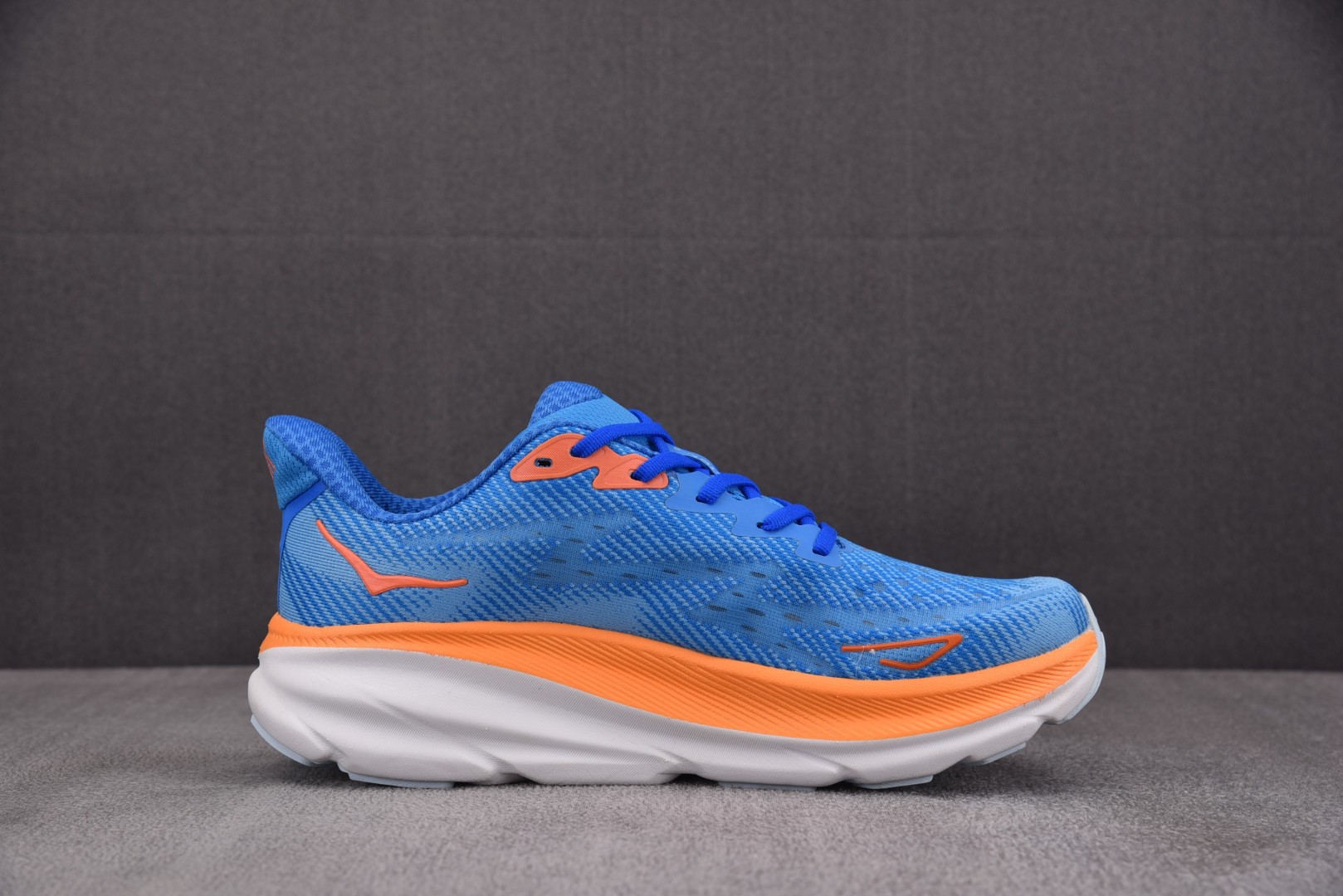 Hoka 尺码36-45

纯原版出品-W Hoka One One Clifton 9 Coastal