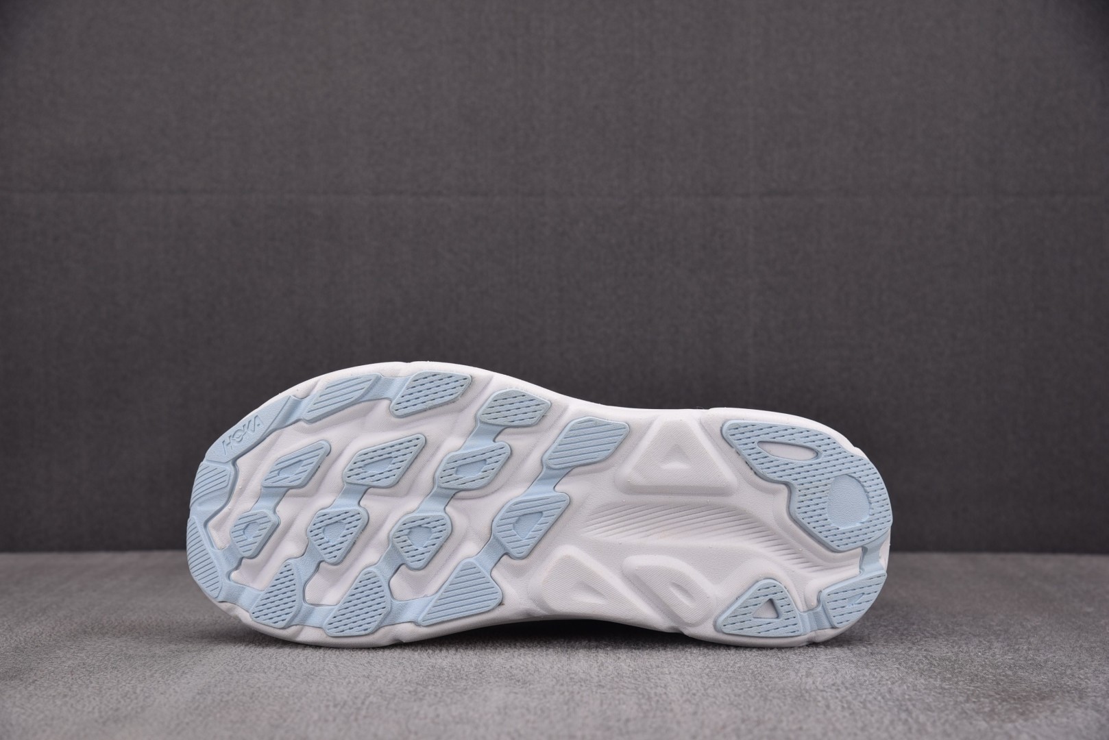 Hoka 尺码36-45

纯原版出品-W Hoka One One Clifton 9 Coastal