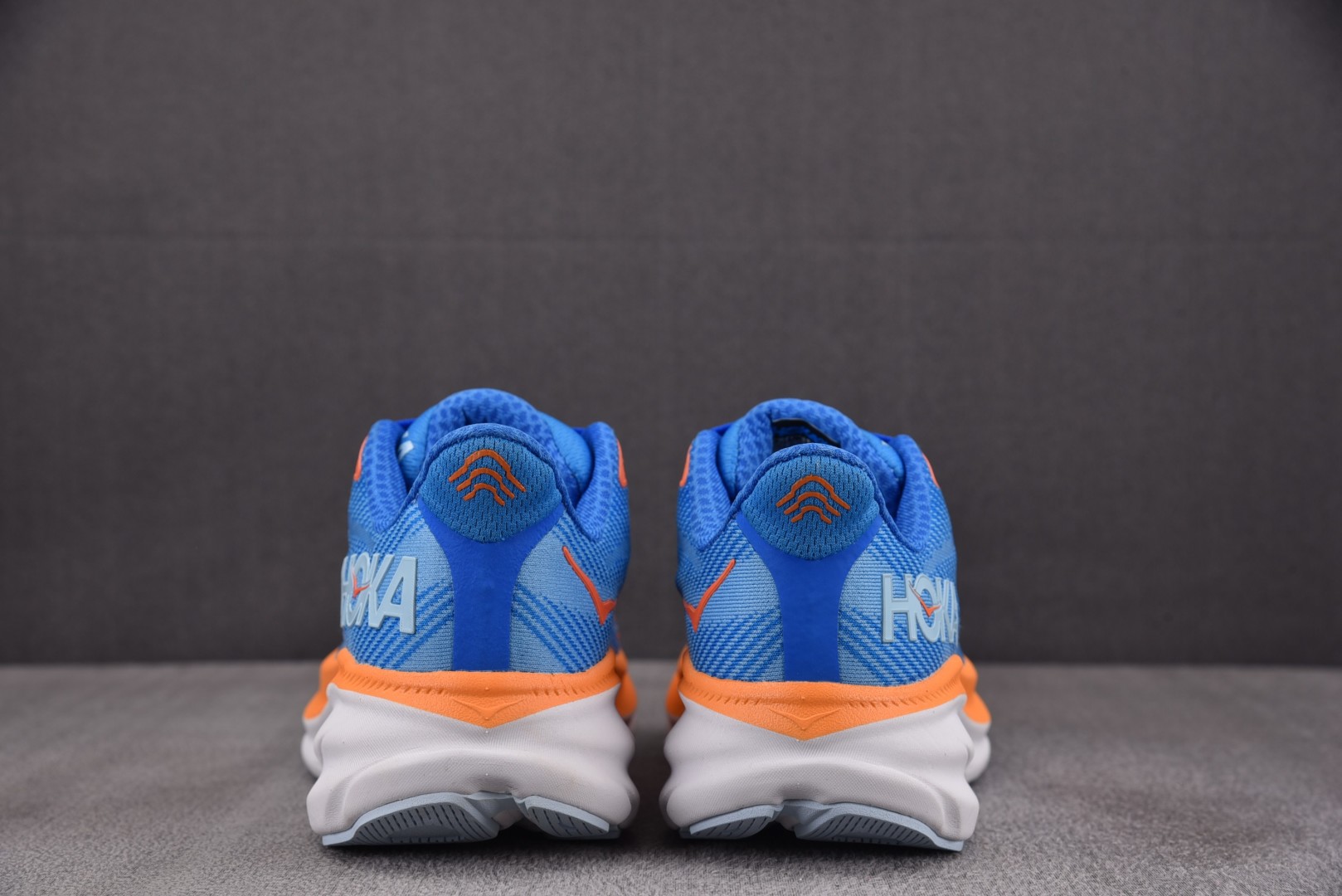Hoka 尺码36-45

纯原版出品-W Hoka One One Clifton 9 Coastal