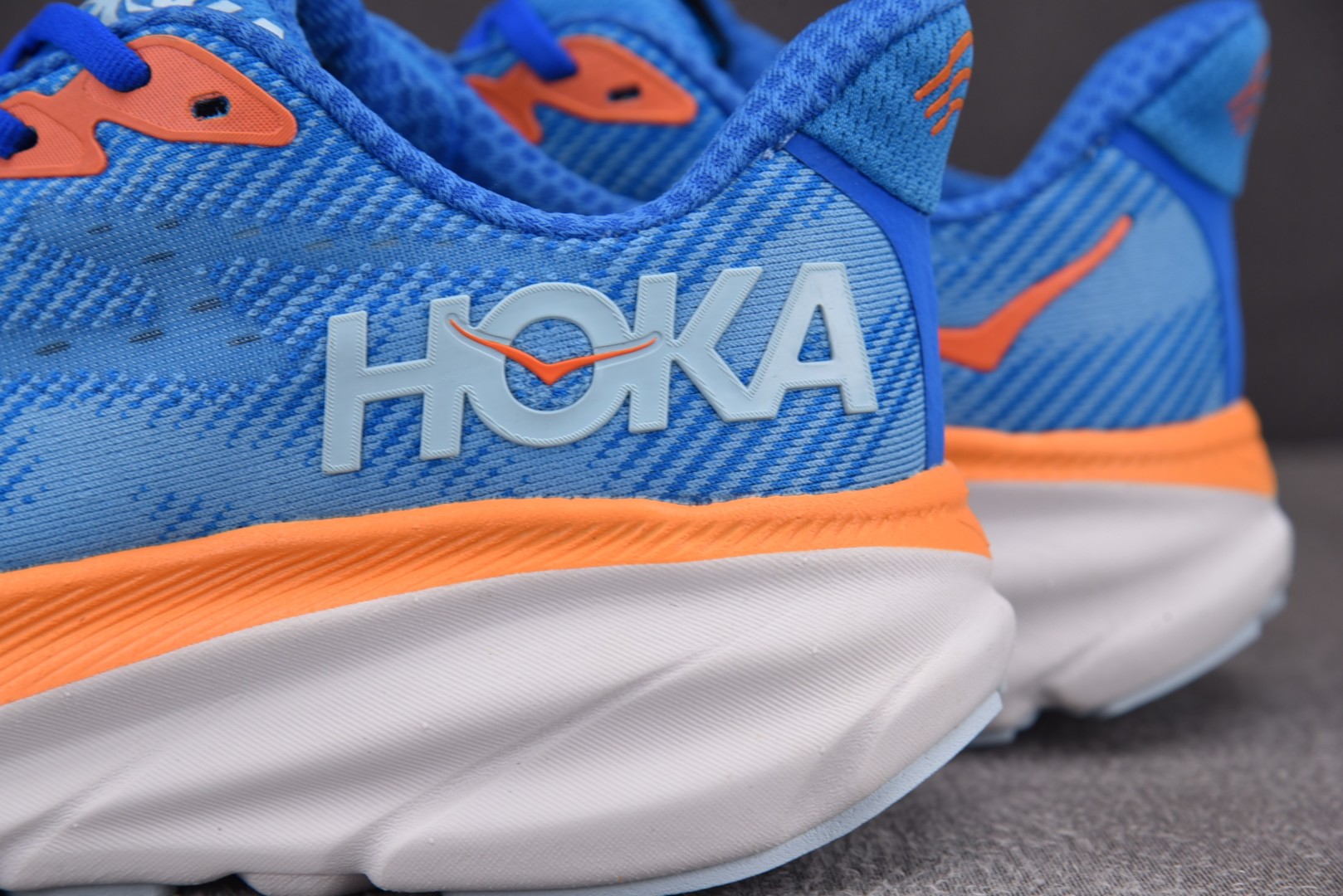 Hoka 尺码36-45

纯原版出品-W Hoka One One Clifton 9 Coastal