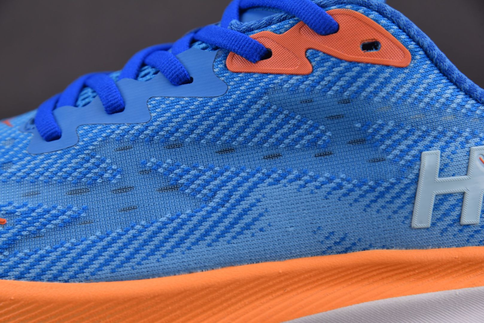 Hoka 尺码36-45

纯原版出品-W Hoka One One Clifton 9 Coastal