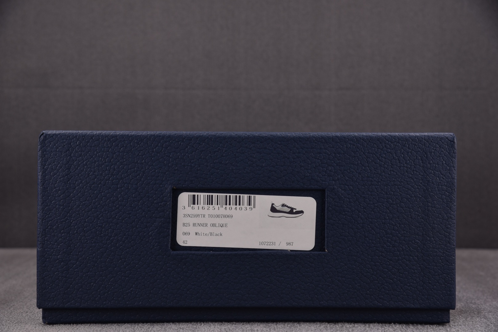 迪奥 尺码39-46

纯原版出品-Dior B25 Runner 黑白 YZ040
尺码：39 40 
