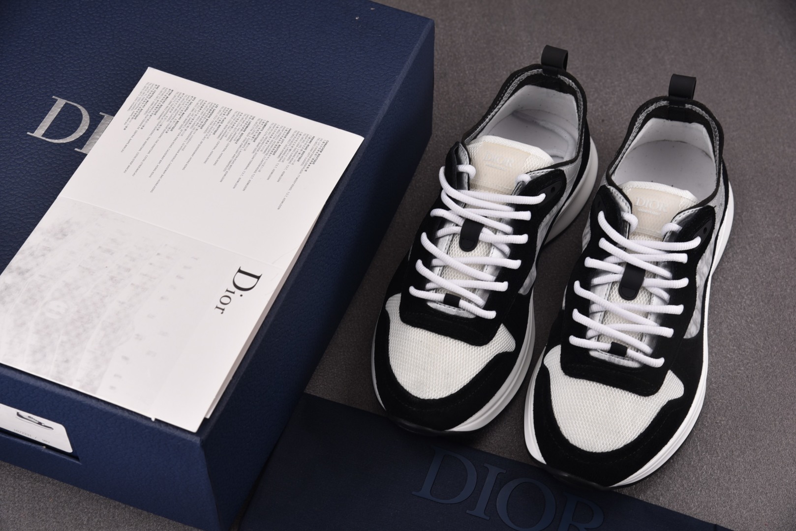 迪奥 尺码39-46

纯原版出品-Dior B25 Runner 黑白 YZ040
尺码：39 40 