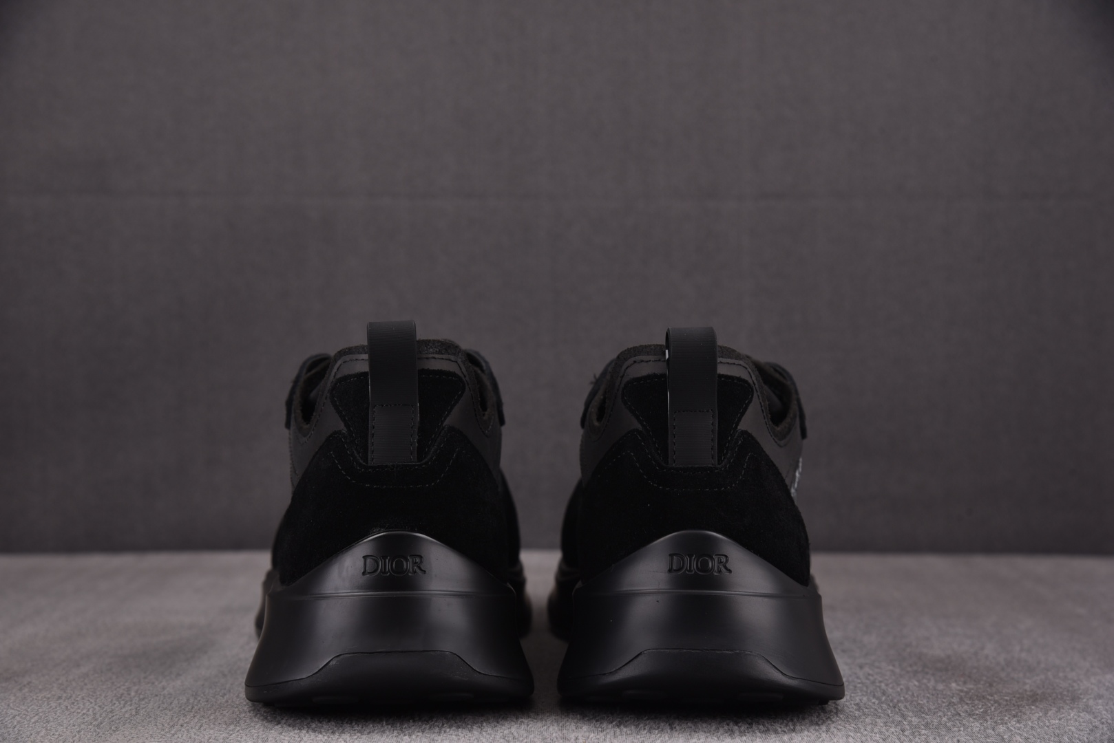 迪奥 尺码39-46

纯原版出品-Dior B25 Runner Black 黑色 YZ040
尺码：