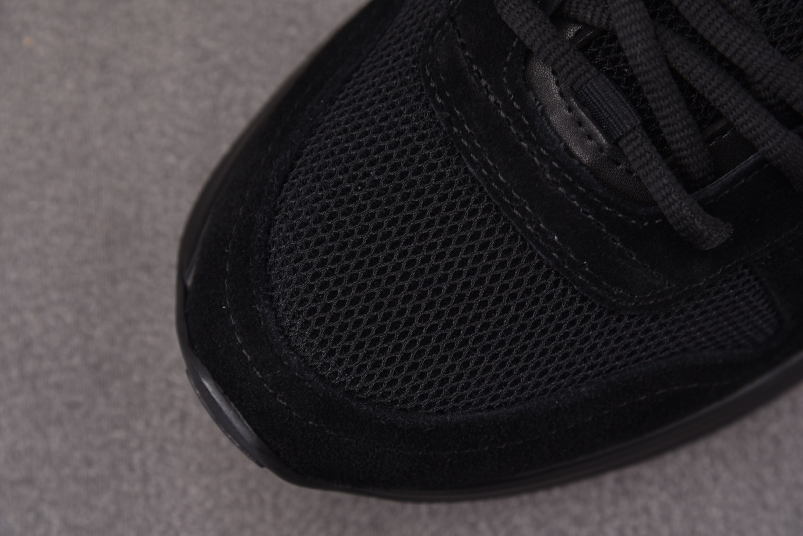 迪奥 尺码39-46

纯原版出品-Dior B25 Runner Black 黑色 YZ040
尺码：