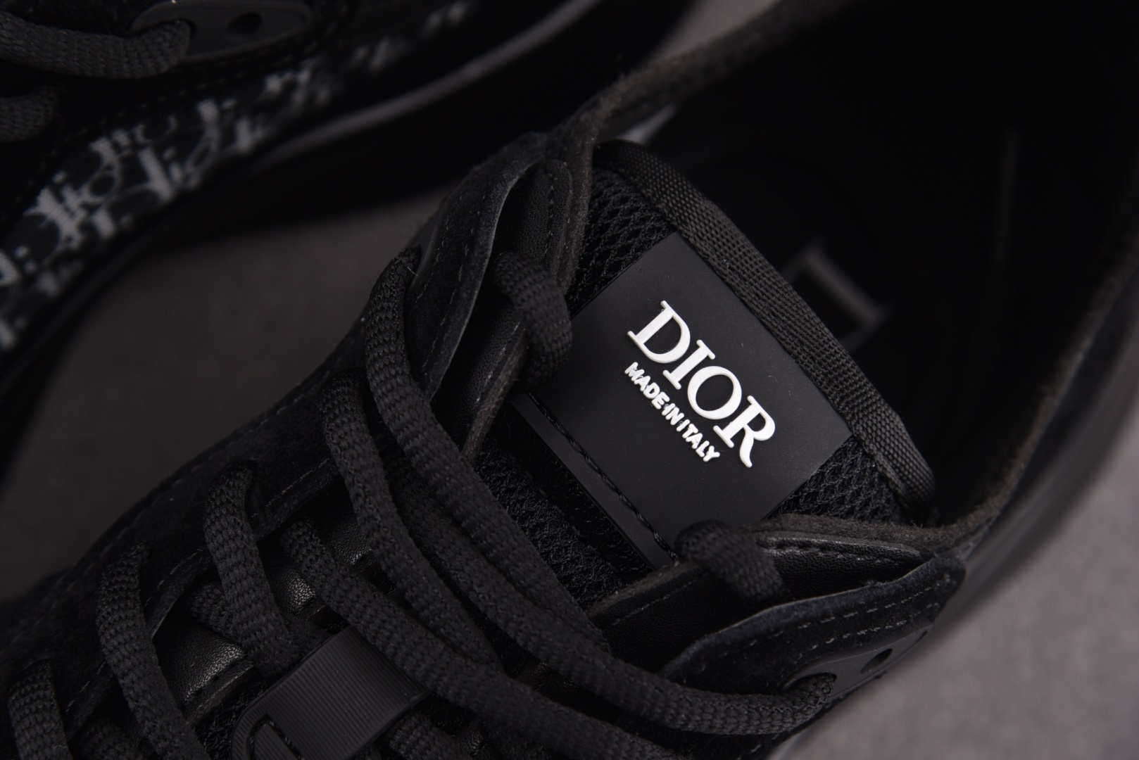 迪奥 尺码39-46

纯原版出品-Dior B25 Runner Black 黑色 YZ040
尺码：
