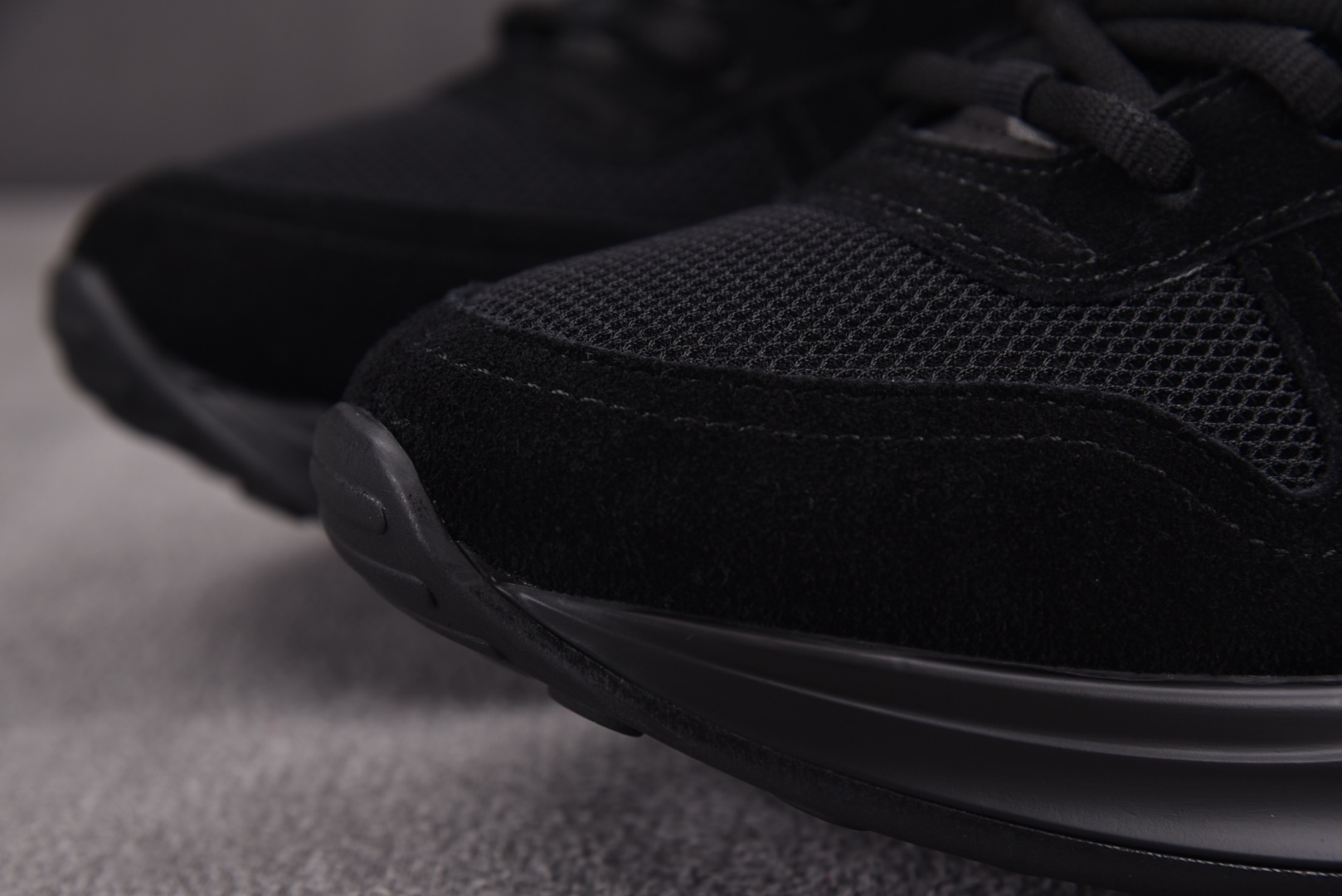 迪奥 尺码39-46

纯原版出品-Dior B25 Runner Black 黑色 YZ040
尺码：