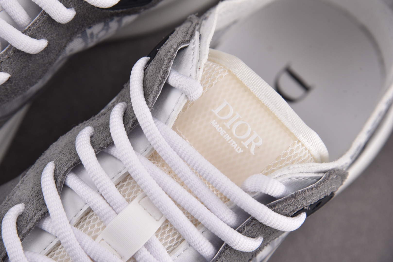 迪奥 尺码39-46

纯原版出品-Dior B25 Runner Grey 灰色 YZ040
尺码：3