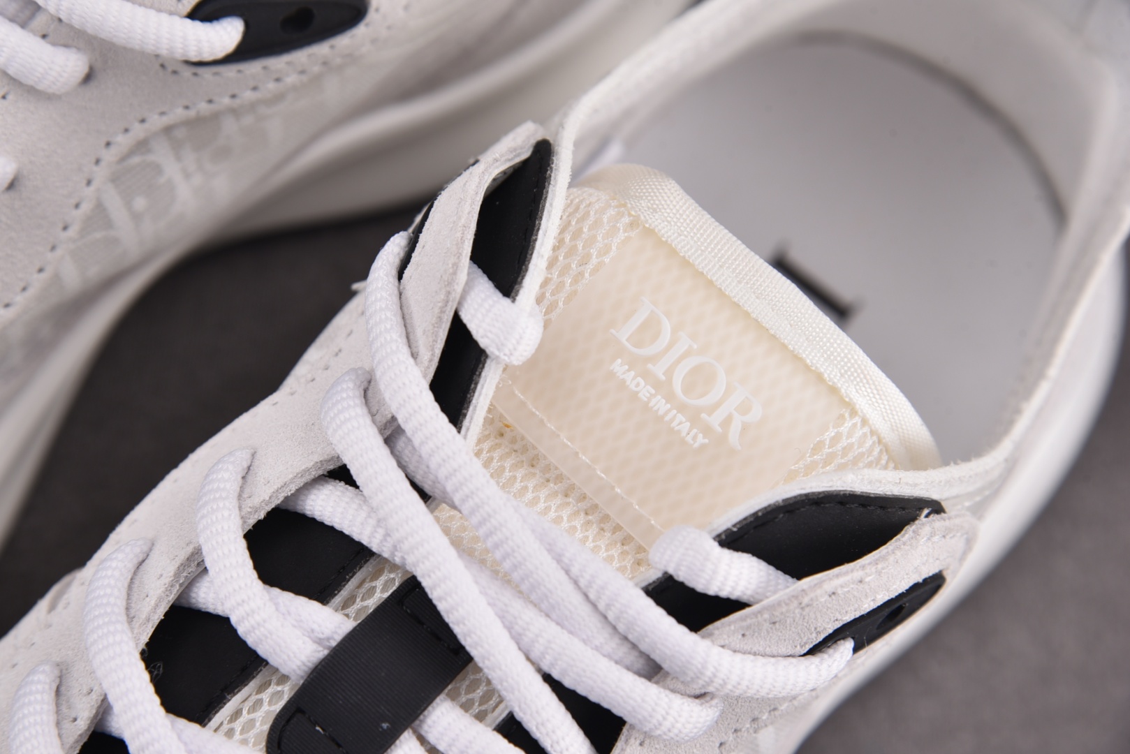迪奥 尺码39-46

纯原版出品-Dior B25 Runner White 白色 YZ040
尺码：