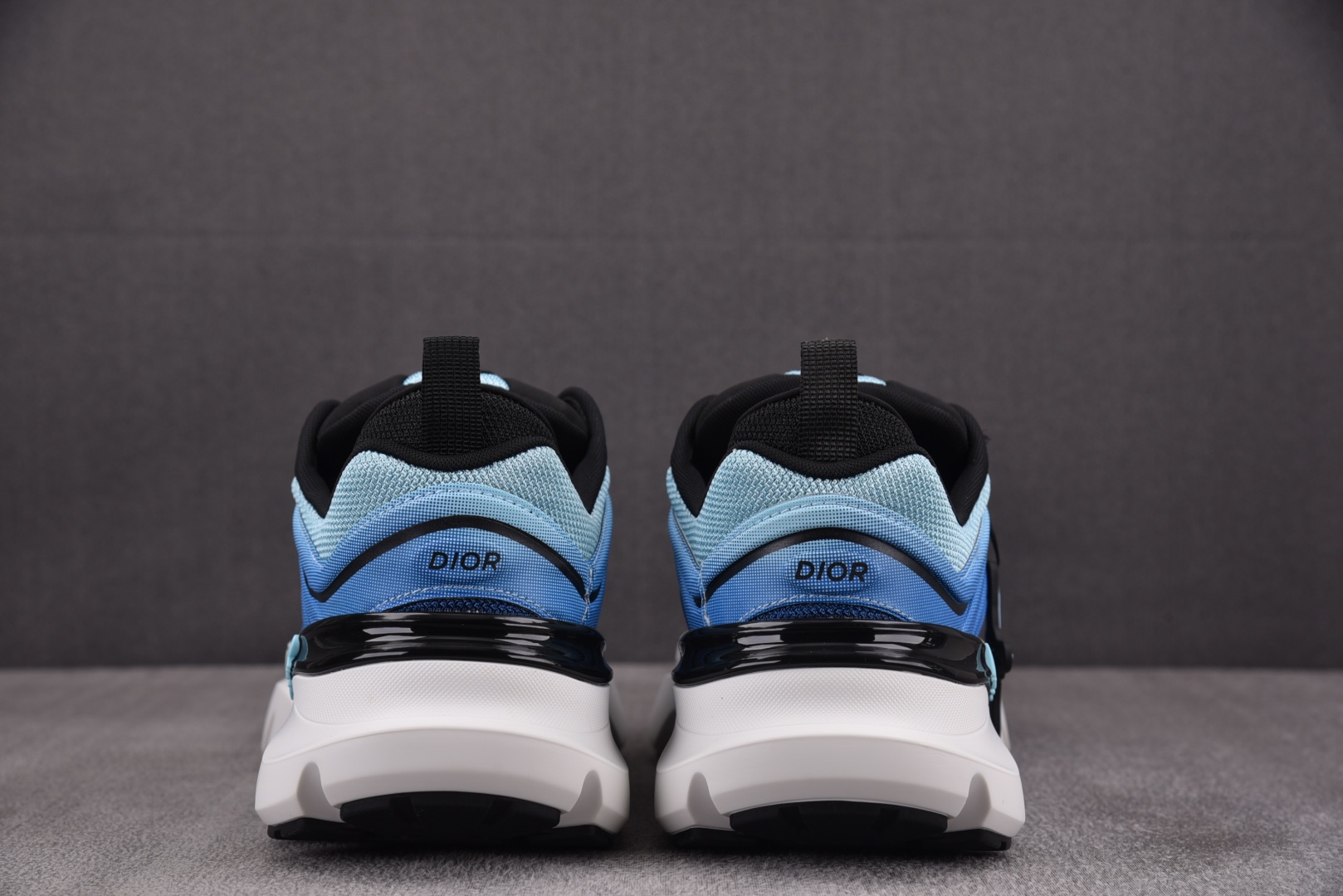 迪奥 尺码39-46

纯原版出品-Dior B44 Blade Blue 蓝色 YZ022-1
尺码：