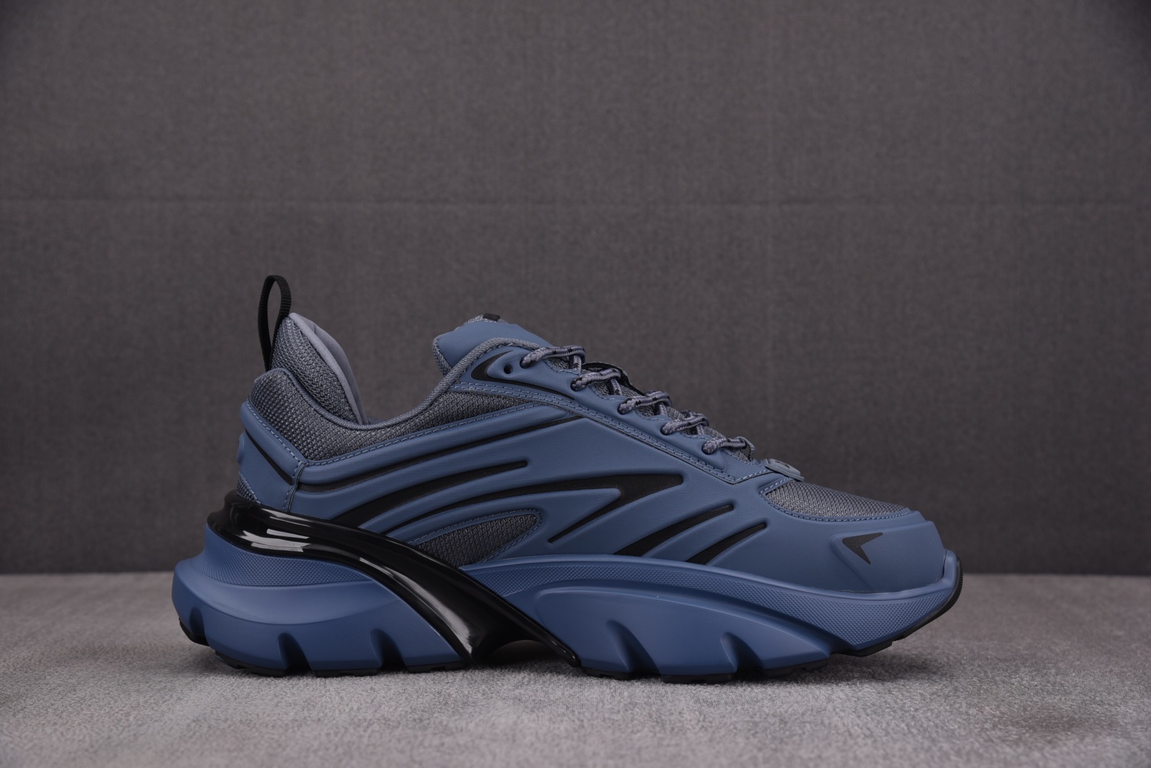 迪奥 尺码39-46

纯原版出品-Dior B44 Blade Dark Blue 深蓝 YZ022-