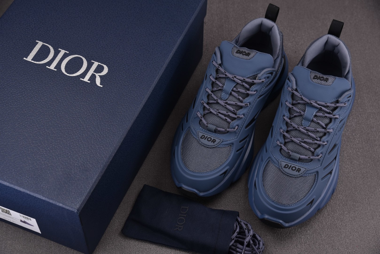 迪奥 尺码39-46

纯原版出品-Dior B44 Blade Dark Blue 深蓝 YZ022-