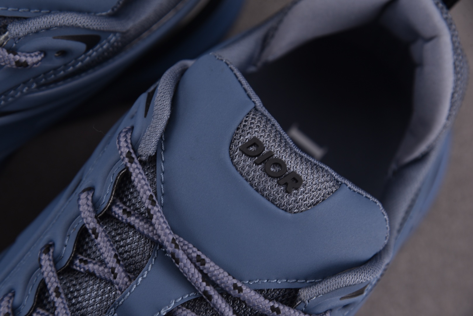 迪奥 尺码39-46

纯原版出品-Dior B44 Blade Dark Blue 深蓝 YZ022-