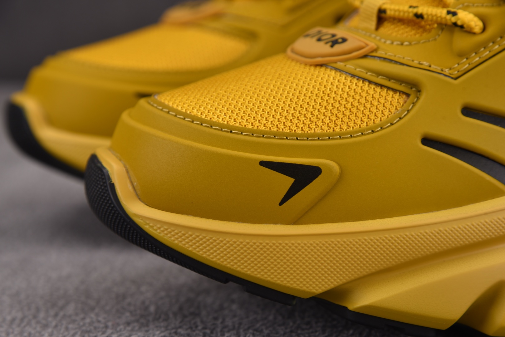 迪奥 尺码39-46

纯原版出品-Dior B44 Blade Dark Yellow 深黄 YZ02