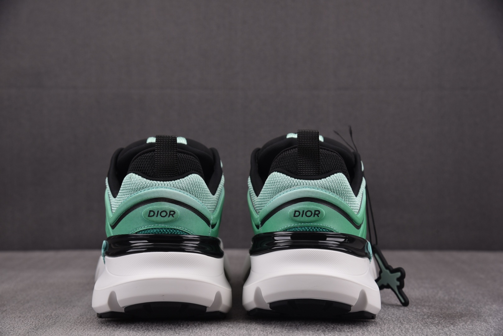迪奥 尺码39-46

纯原版出品-Dior B44 Blade Green 绿色 YZ022-1
尺码