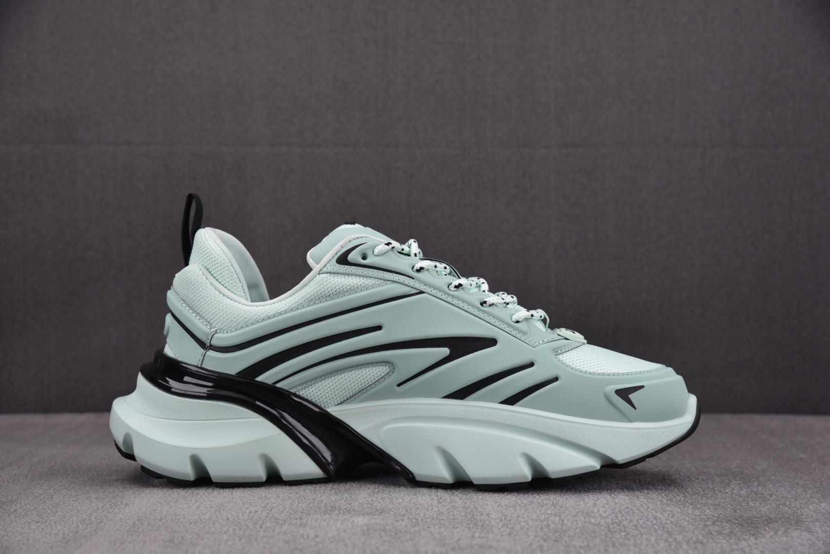 迪奥 尺码39-46

纯原版出品-Dior B44 Blade Light Green 浅绿 YZ02