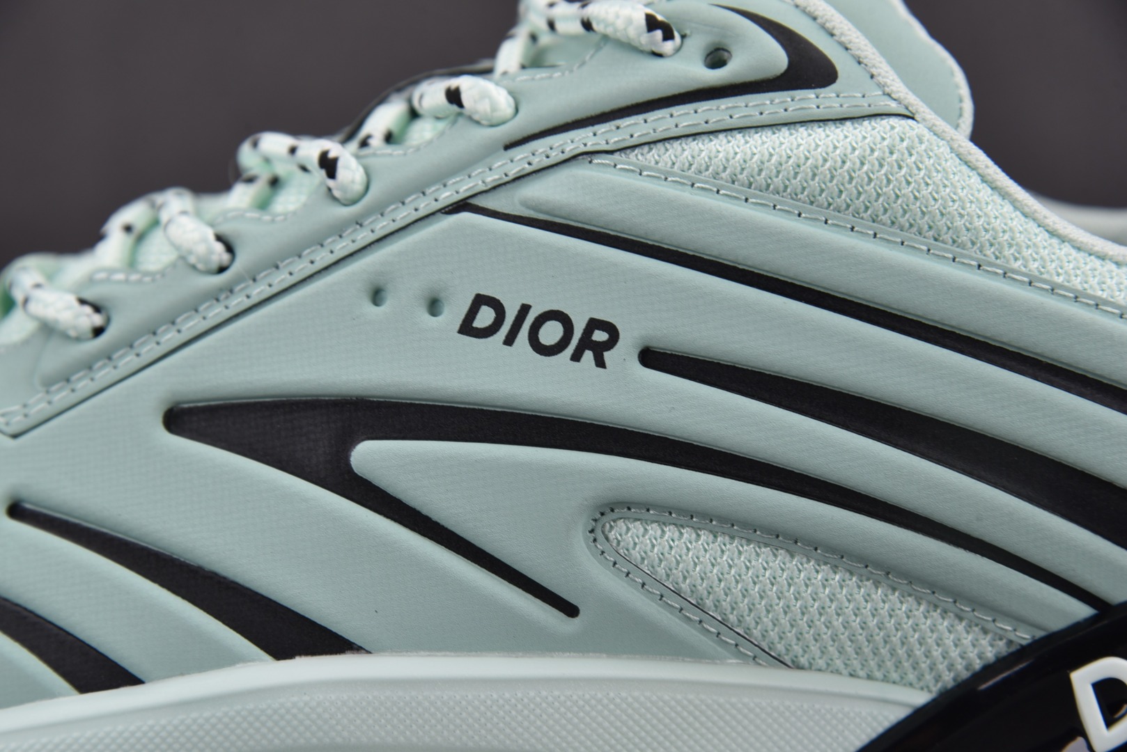 迪奥 尺码39-46

纯原版出品-Dior B44 Blade Light Green 浅绿 YZ02