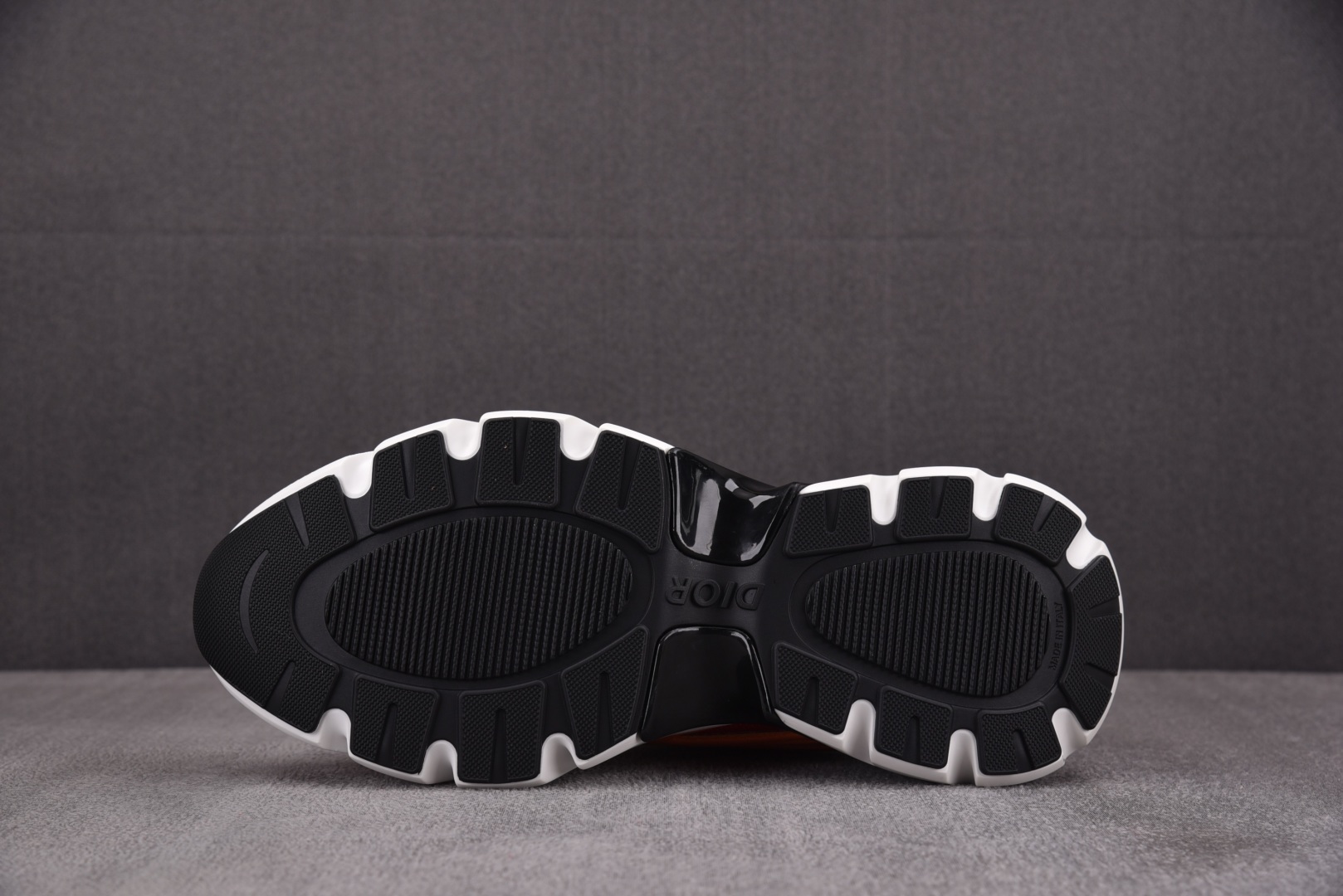 迪奥 尺码39-46

纯原版出品-Dior B44 Blade Orange Black 橙黑 YZ0