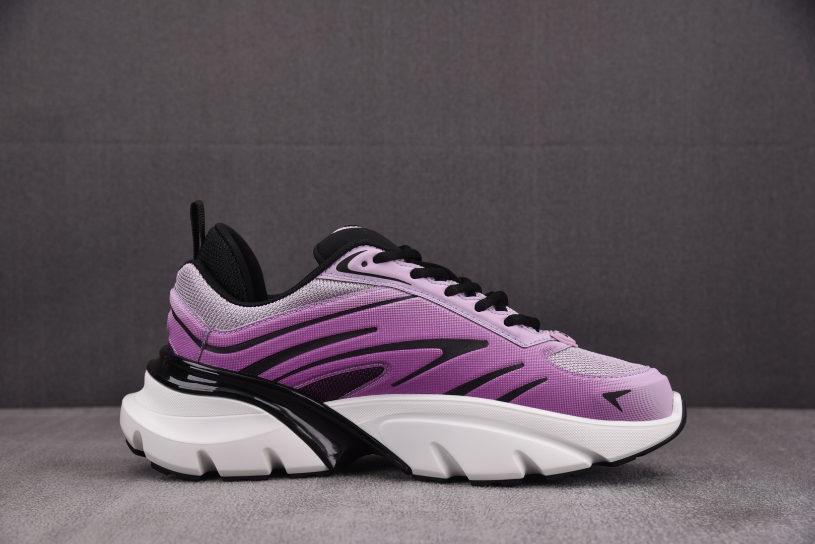 迪奥 尺码39-46

纯原版出品-Dior B44 Blade Purple 紫色 YZ022-1
尺