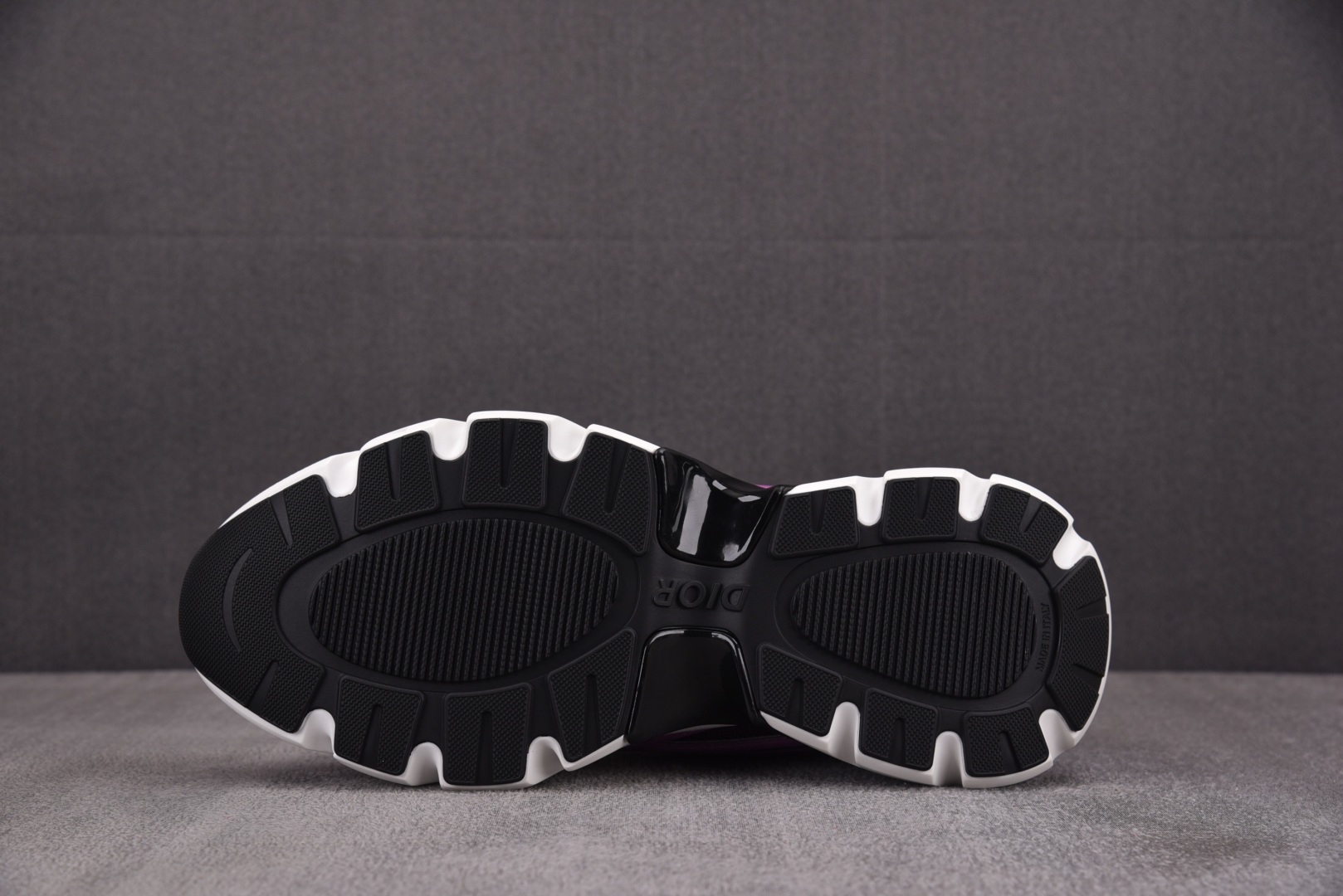 迪奥 尺码39-46

纯原版出品-Dior B44 Blade Purple 紫色 YZ022-1
尺