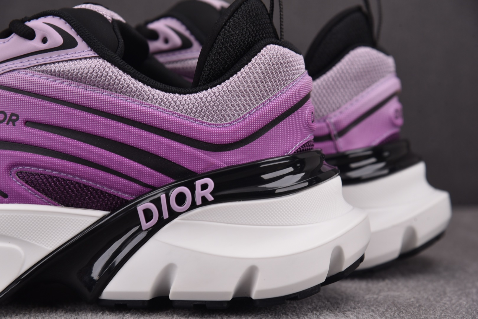 迪奥 尺码39-46

纯原版出品-Dior B44 Blade Purple 紫色 YZ022-1
尺