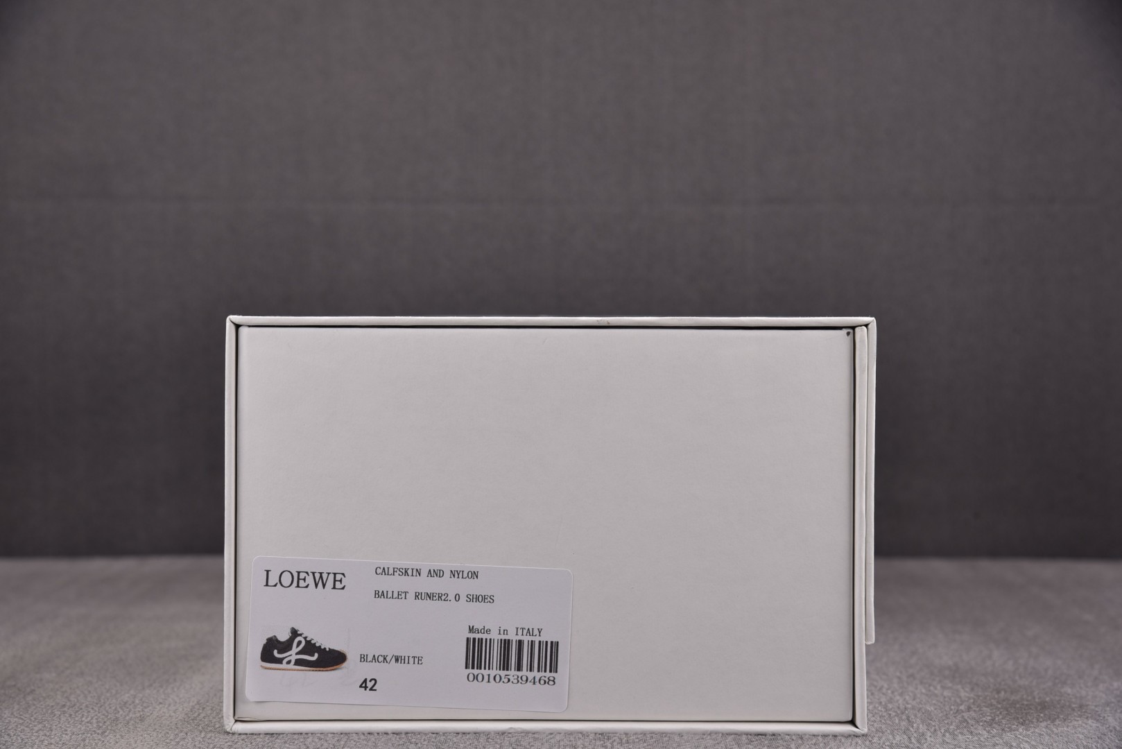 罗意威 尺码35-45

纯原版出品-LOEWE Ballet Runner 2.0 黑色 YZ040
