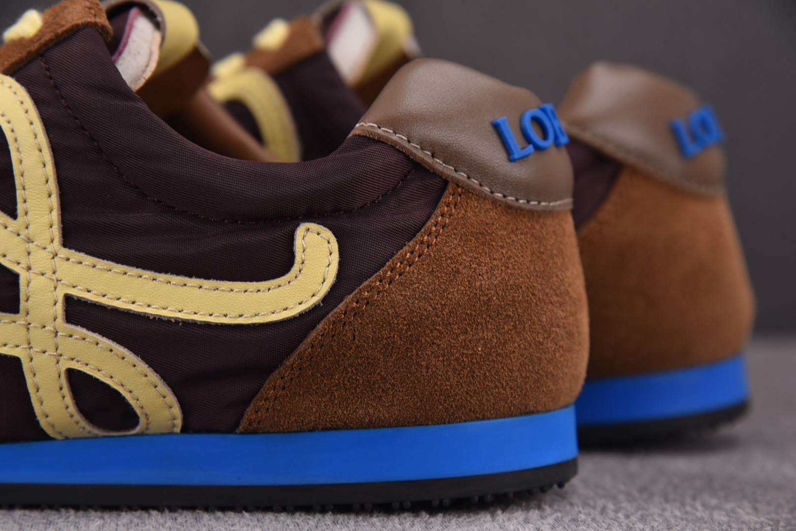 罗意威 尺码35-45

纯原版出品-LOEWE Ballet Runner 2.0 棕褐色 YZ040