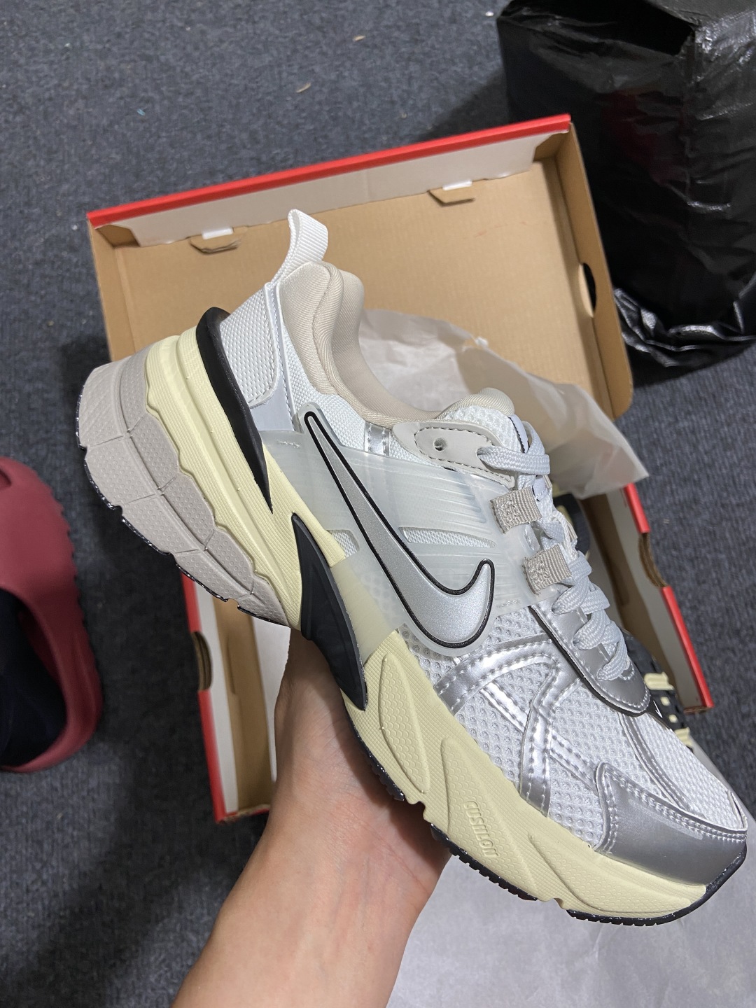 女款 白银 尺码：36-45

纯原出品- Runtekk“Summit White Metallic 