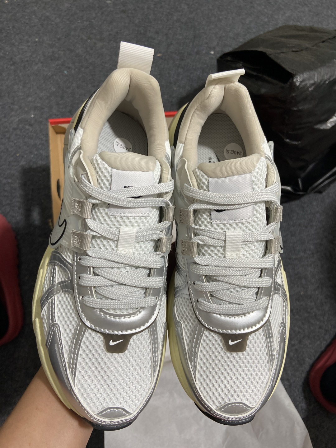 女款 白银 尺码：36-45

纯原出品- Runtekk“Summit White Metallic 