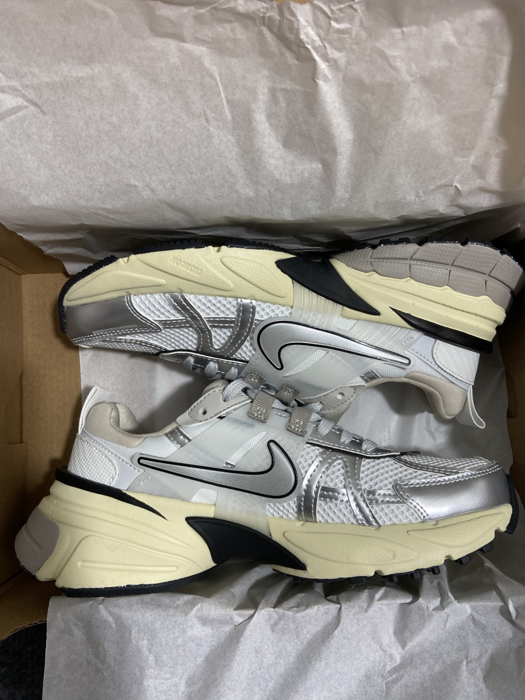 女款 白银 尺码：36-45

纯原出品- Runtekk“Summit White Metallic 