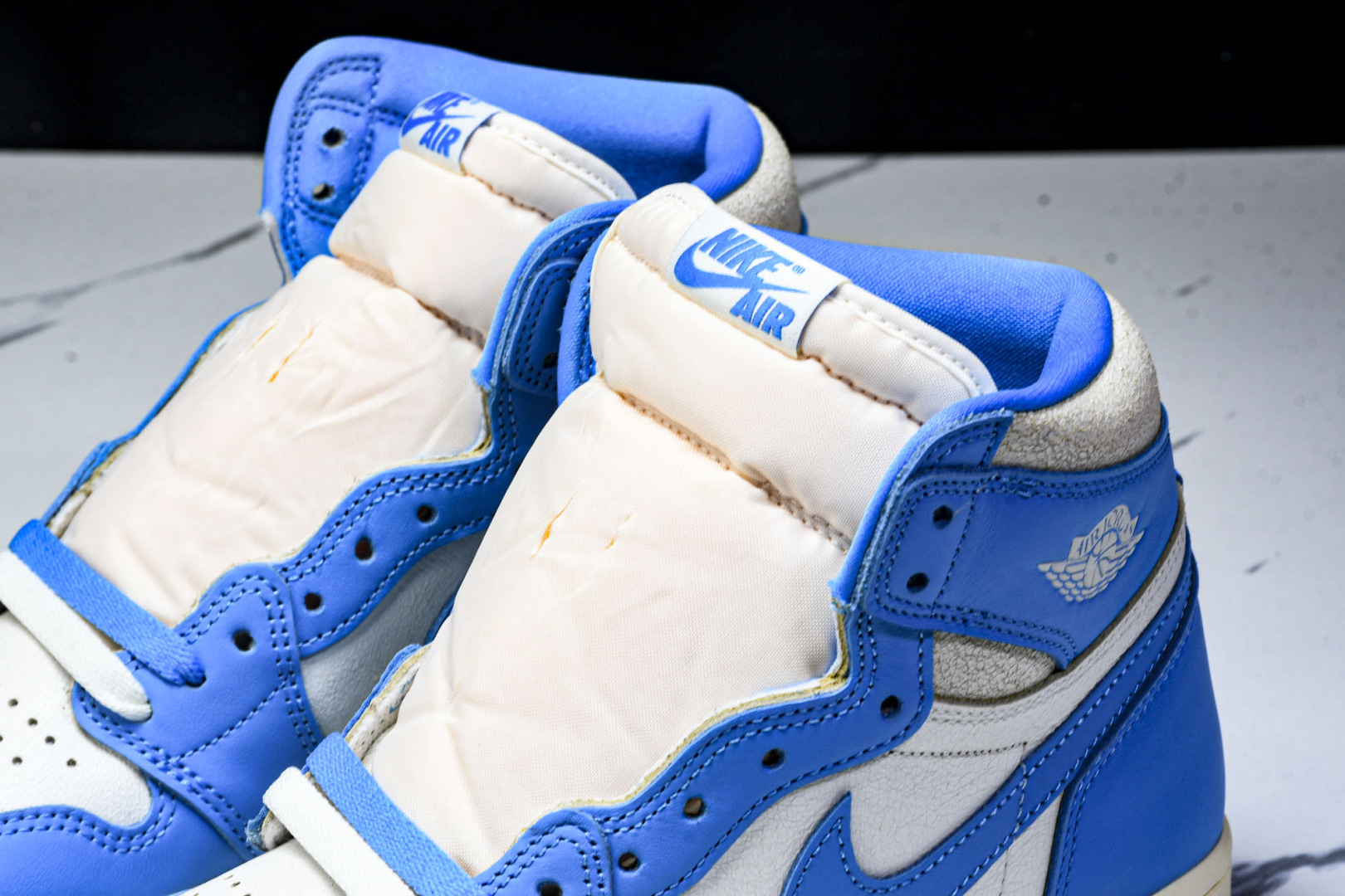 AJ 高帮 尺码40-48.5

纯原版出品-Air Jordan 1 Retro High OG UN