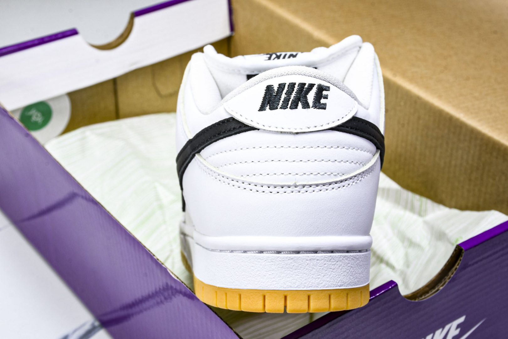 Dunk 尺码40-47.5

纯原版出品-SB Dunk Low Pro White Gum 白生胶 