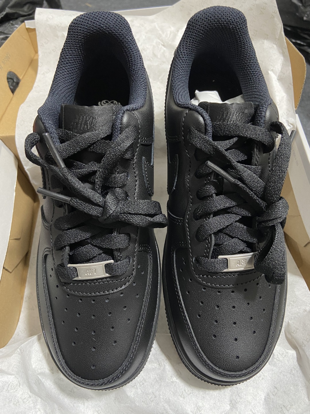 AF1黑魂low 尺码：36-41   40-47.5

纯原出品-AIR FORCE 1 '07系列男