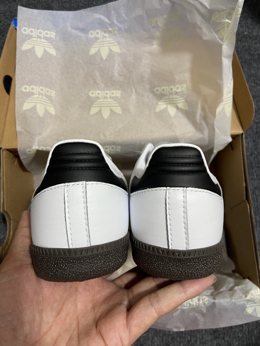 36.5    伪头层 仿头层
补单adidas originals SAMBA OG 黑白灰全码补齐入