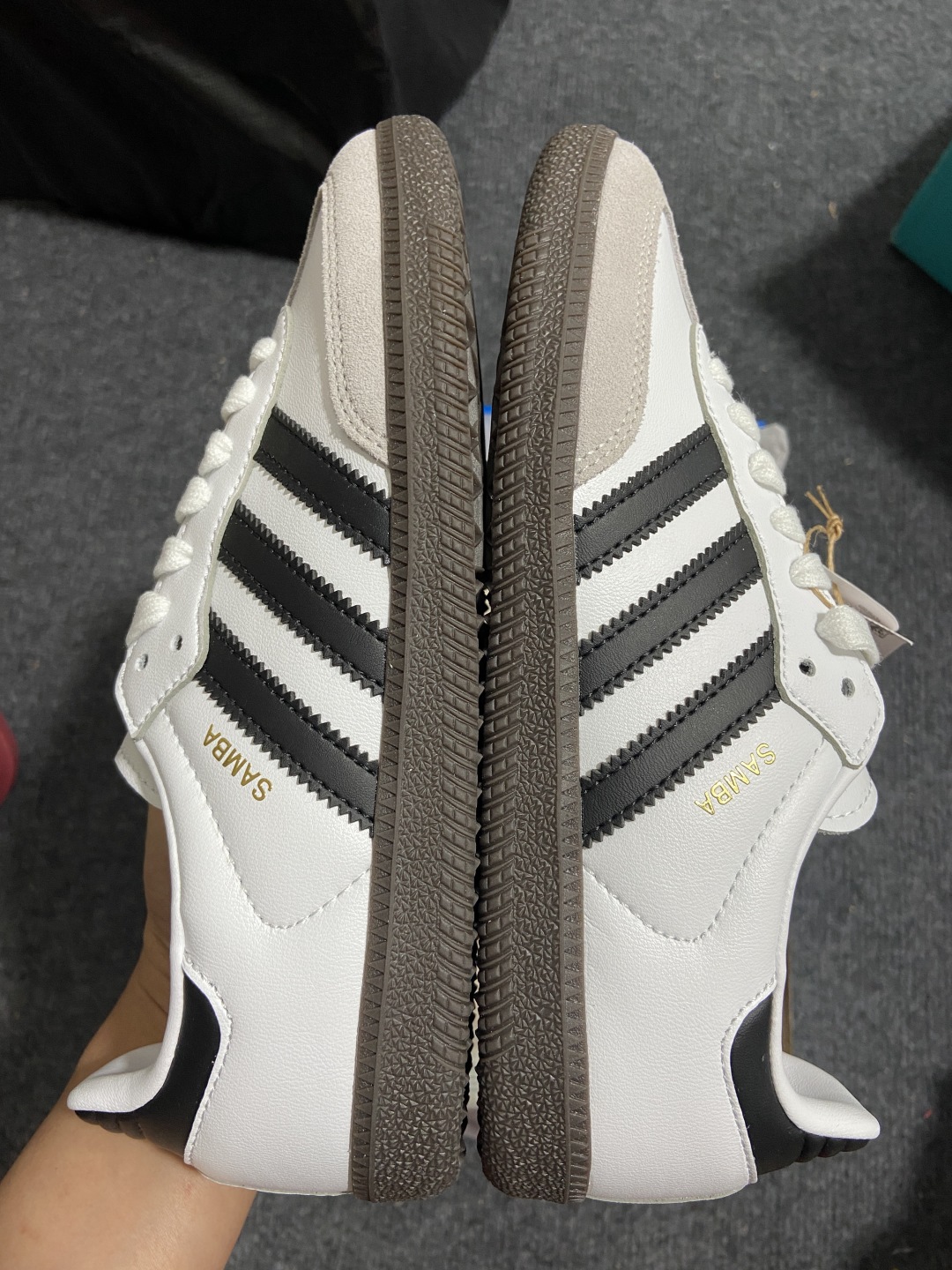 36.5    伪头层 仿头层
补单adidas originals SAMBA OG 黑白灰全码补齐入