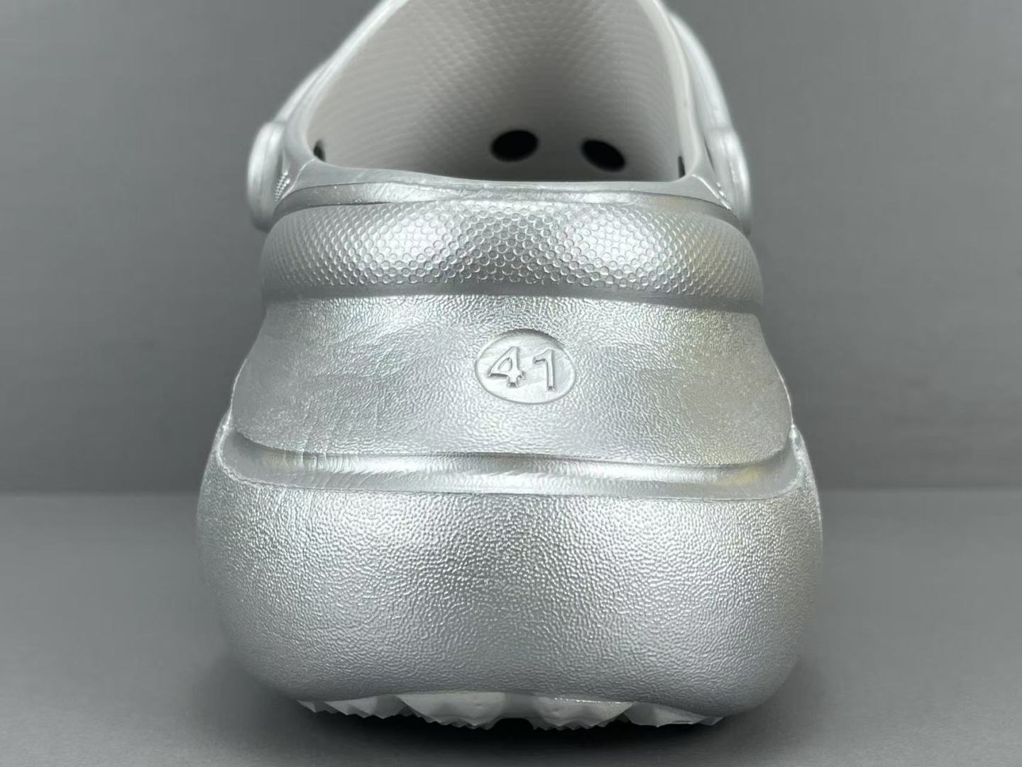  
【巴黎世家】Crocs x Balenciaga巴黎世家 厚底圆头 洞洞鞋 女款 
尺码35 36 