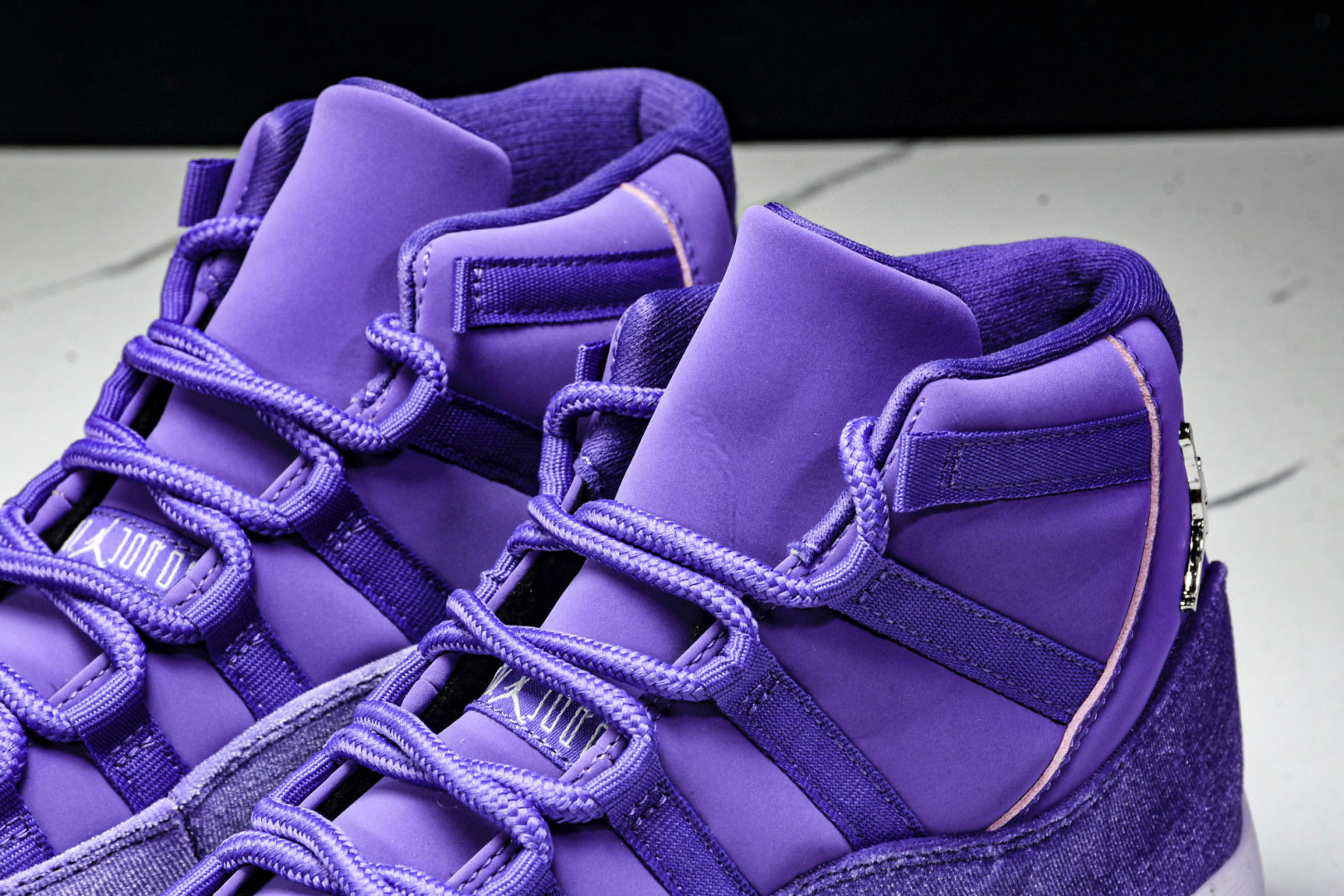 
Air Jordan 11 Retro AJ11 乔11灯芯绒 薰衣草紫 CT8012-555
40 
