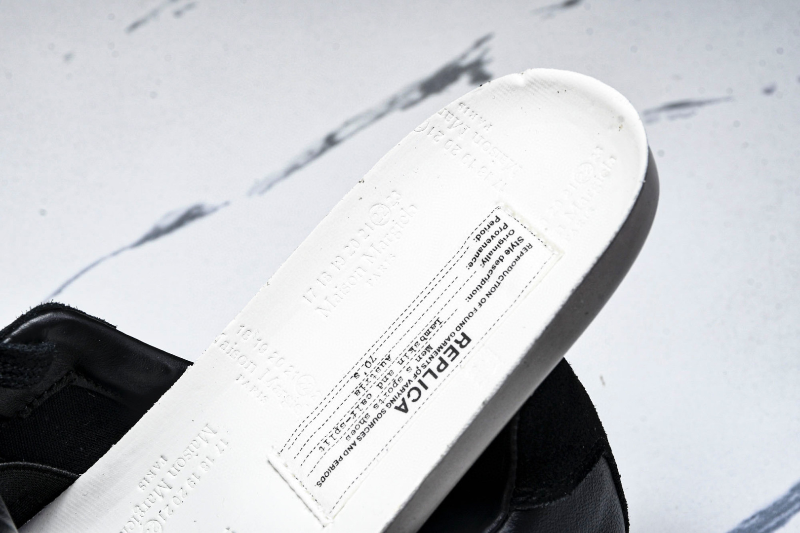 
纯原版本 Maison Margiela Replica Black 梅森·马吉拉 黑色
35 36 