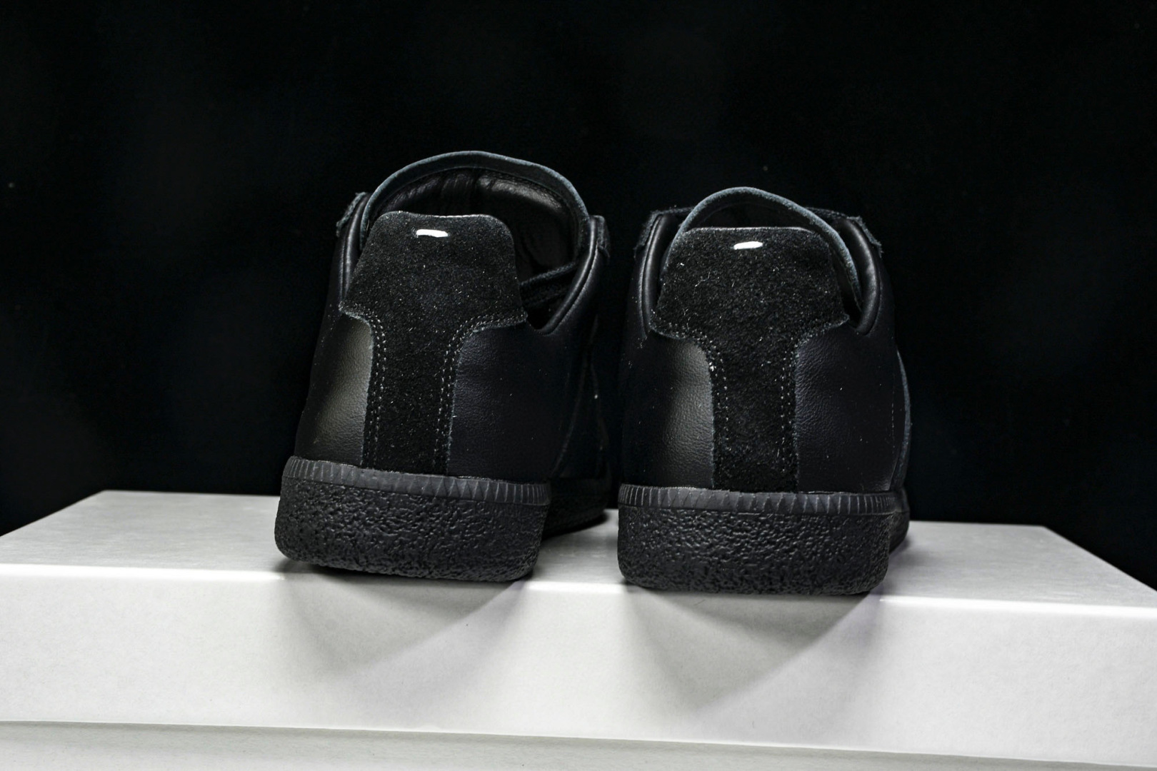 
纯原版本 Maison Margiela Replica Black 梅森·马吉拉 黑色
35 36 