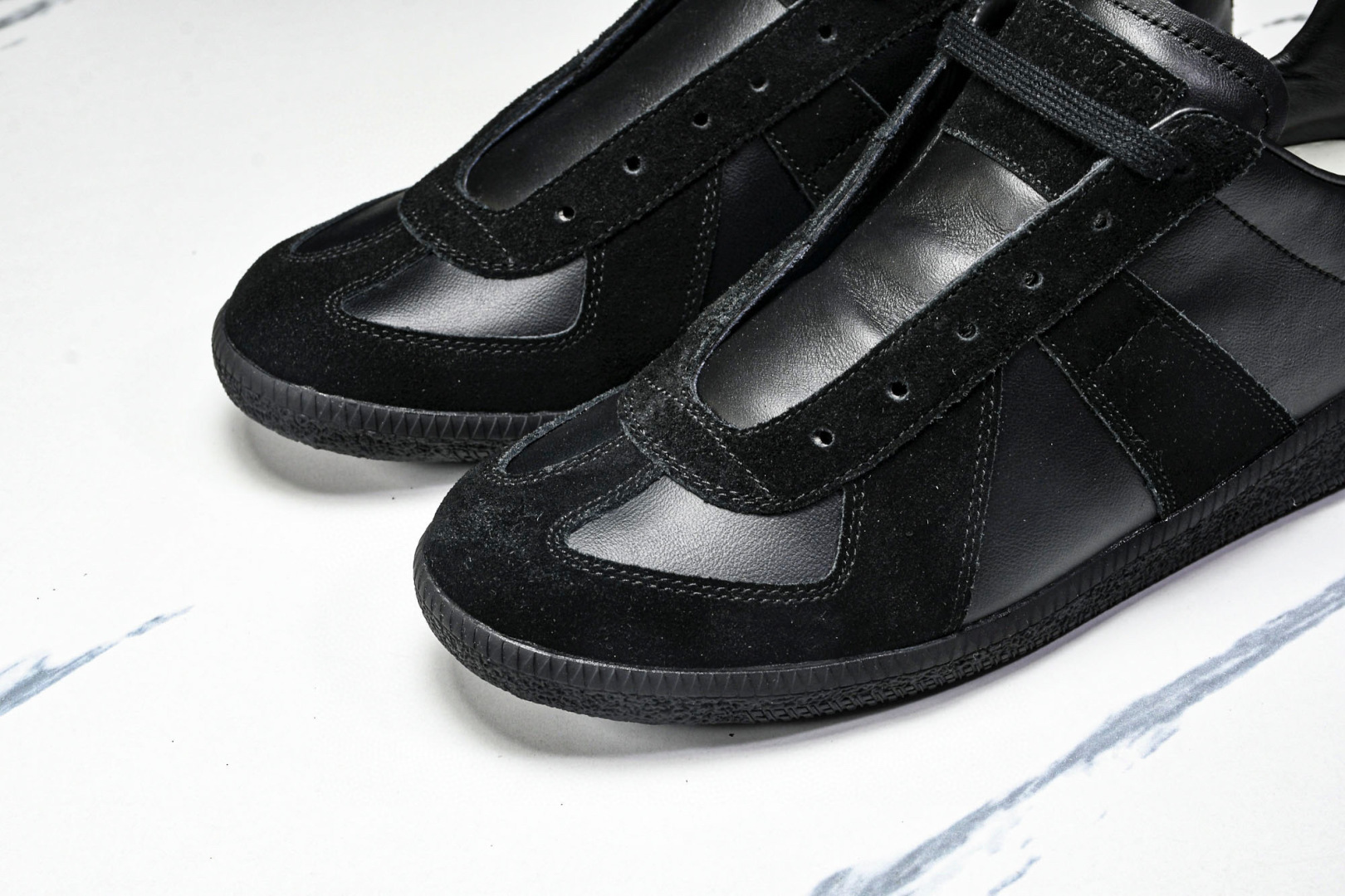 
纯原版本 Maison Margiela Replica Black 梅森·马吉拉 黑色
35 36 