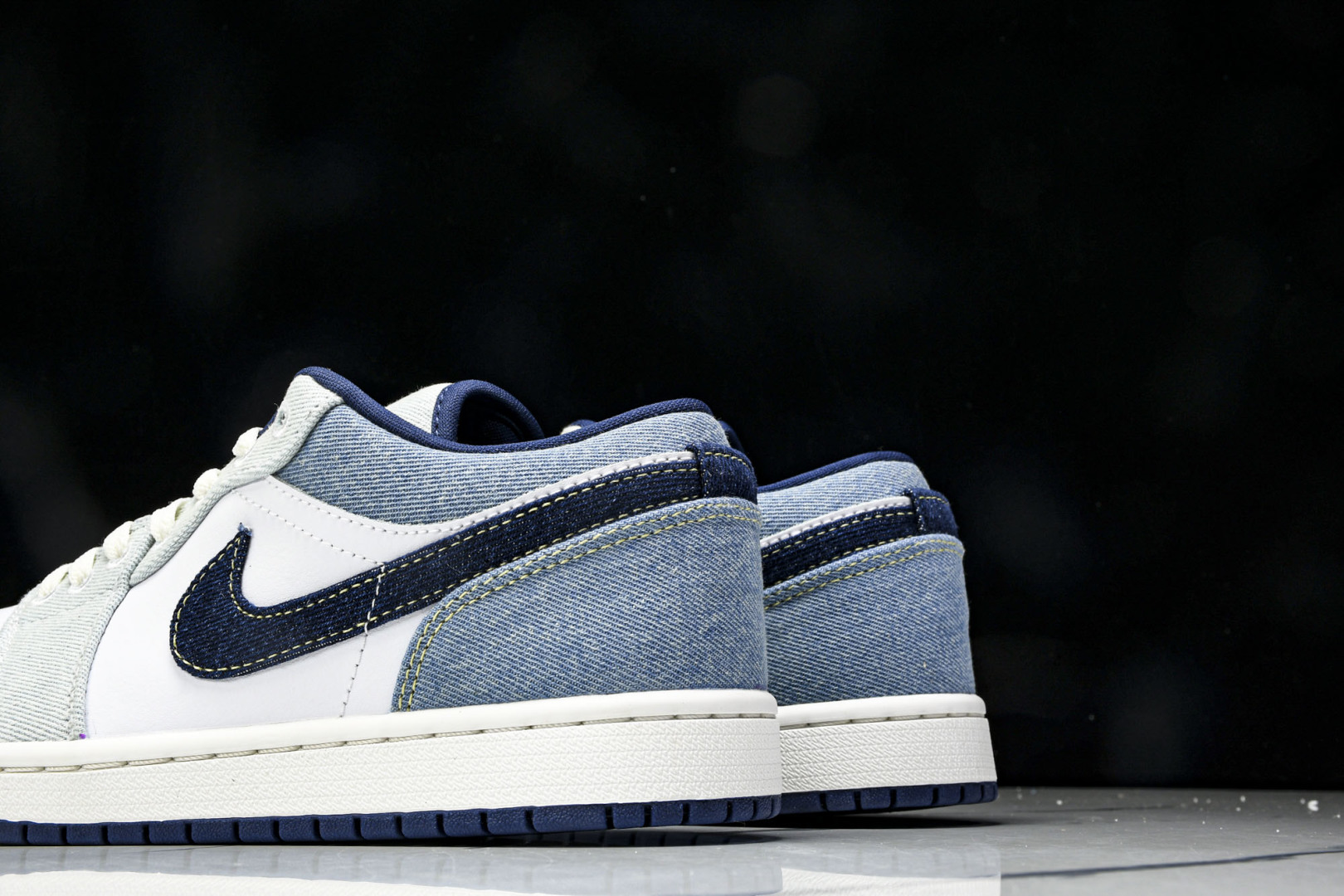 
AJ1 Low 尺码40-46

纯原版出品-Air Jordan 1 Low AJ1 乔1牛仔风潮 